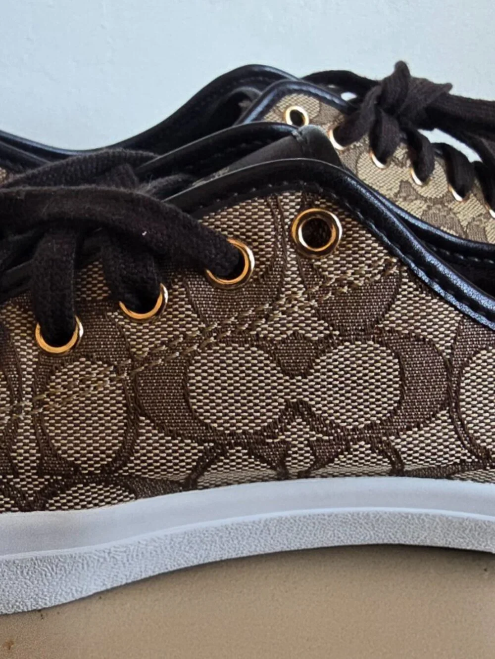 Coach Empire Signature Canvas Sneakers Women's 9B Brown Khaki Low Top A00248